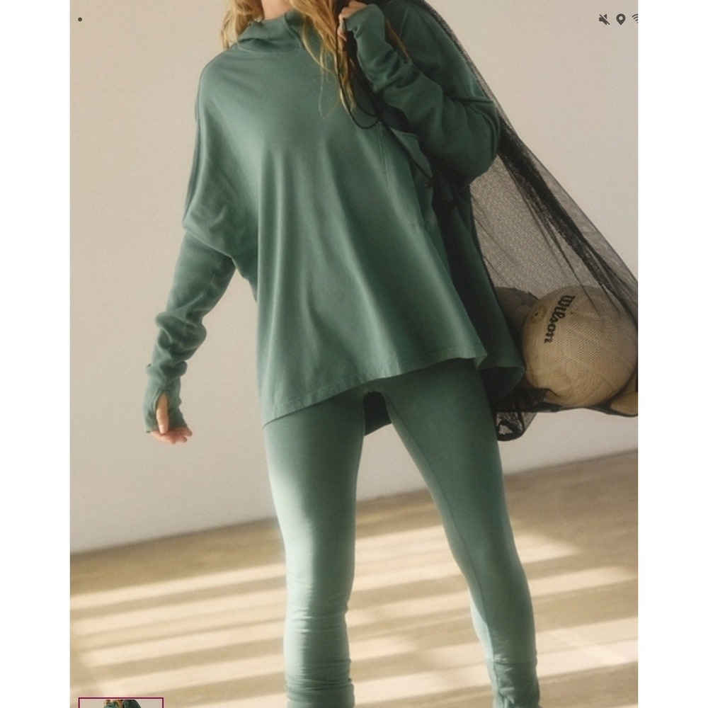 FP Free People Hot Shot Green Hooded Long Sleeve Thumbhole Top Oversized Medium - Picture 2 of 6
